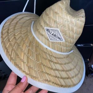Billabong straw hat 💕 NWOT